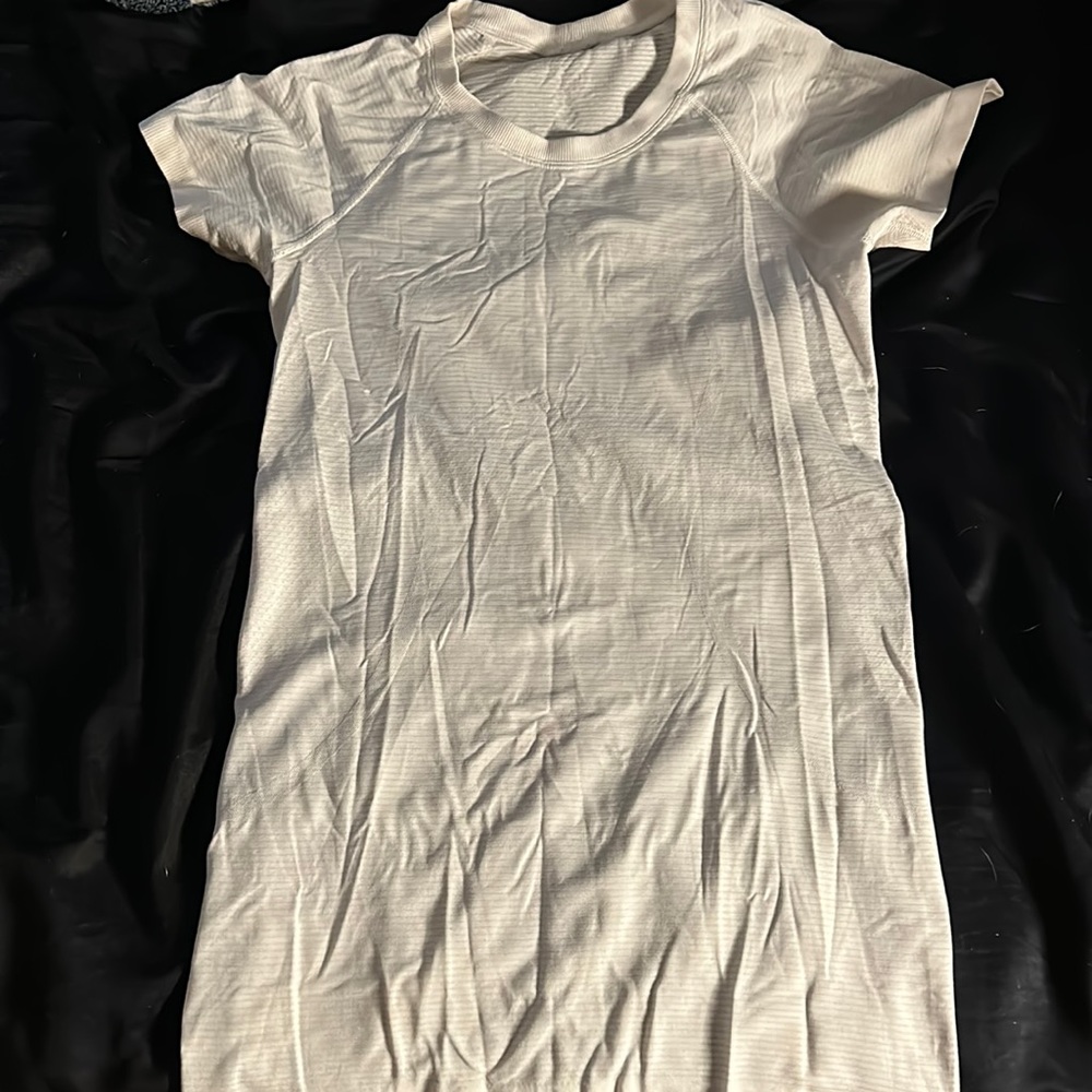 Lululemon swiftly tech short sleeve 2.0